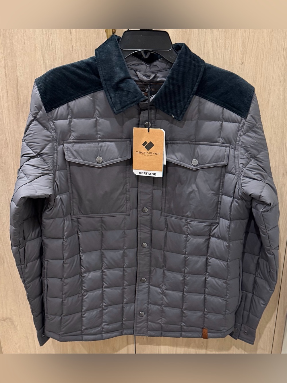NWTs Obermeyer Men’ Wilder Down Shirt / Jacket. Coal. Medium